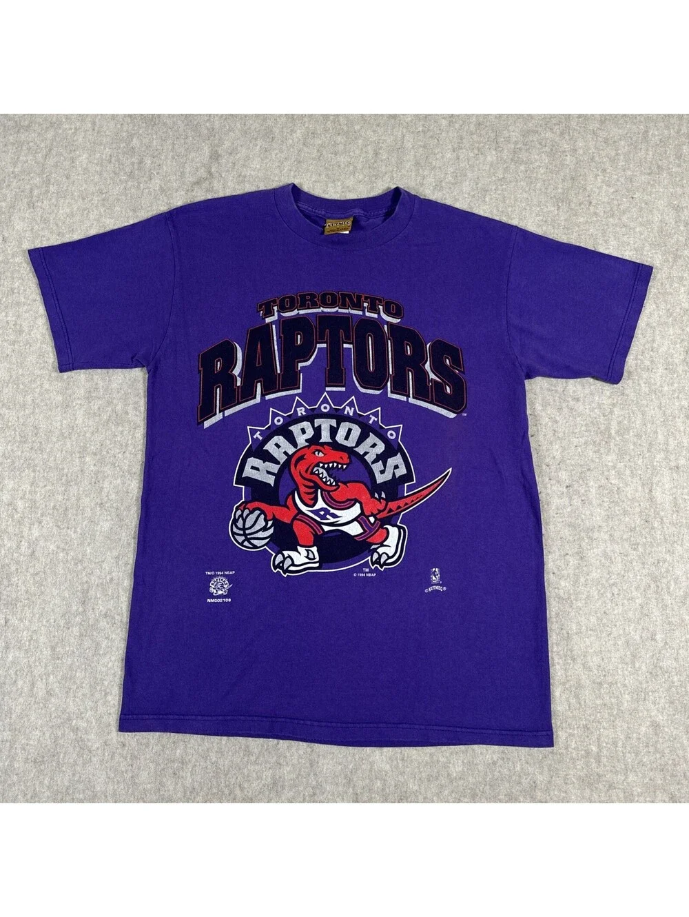 Vintage 1994 NBA Toronto Raptors Basketball T-Shirt Medium? Nutmeg Purple